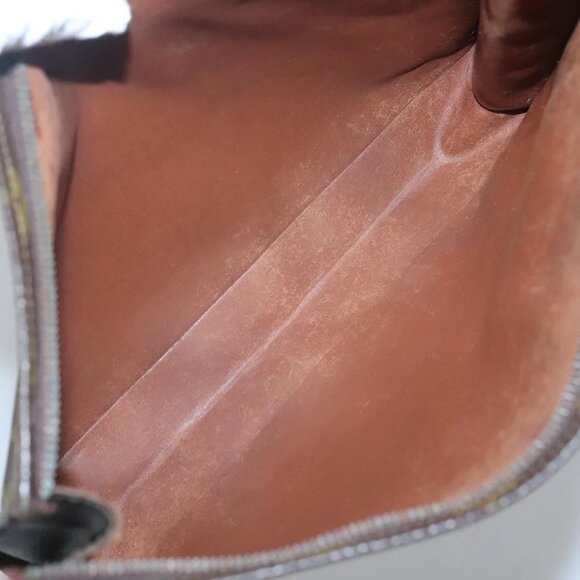 LOUIS VUITTON Monogram Posh Toilette 26 Pouch - Picture 12 of 16